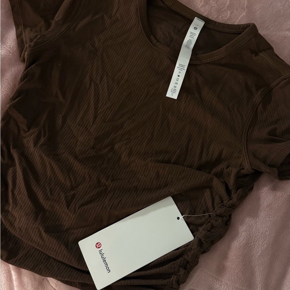 lululemon athletica Ribbed Short Sleeve Tee in Dark Brown